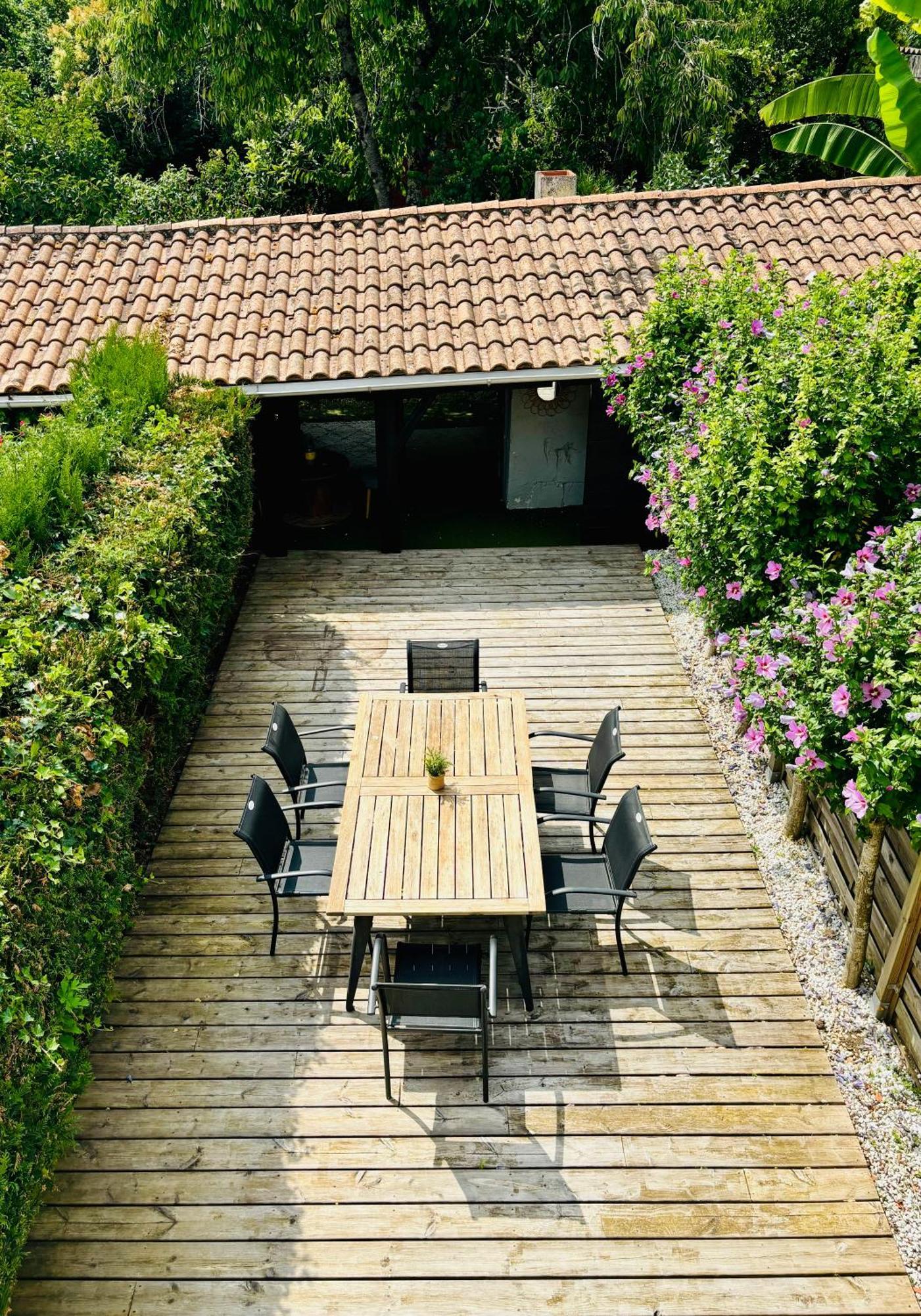 La Maison Du Parc, Charme Et Tranquillite Niort Esterno foto